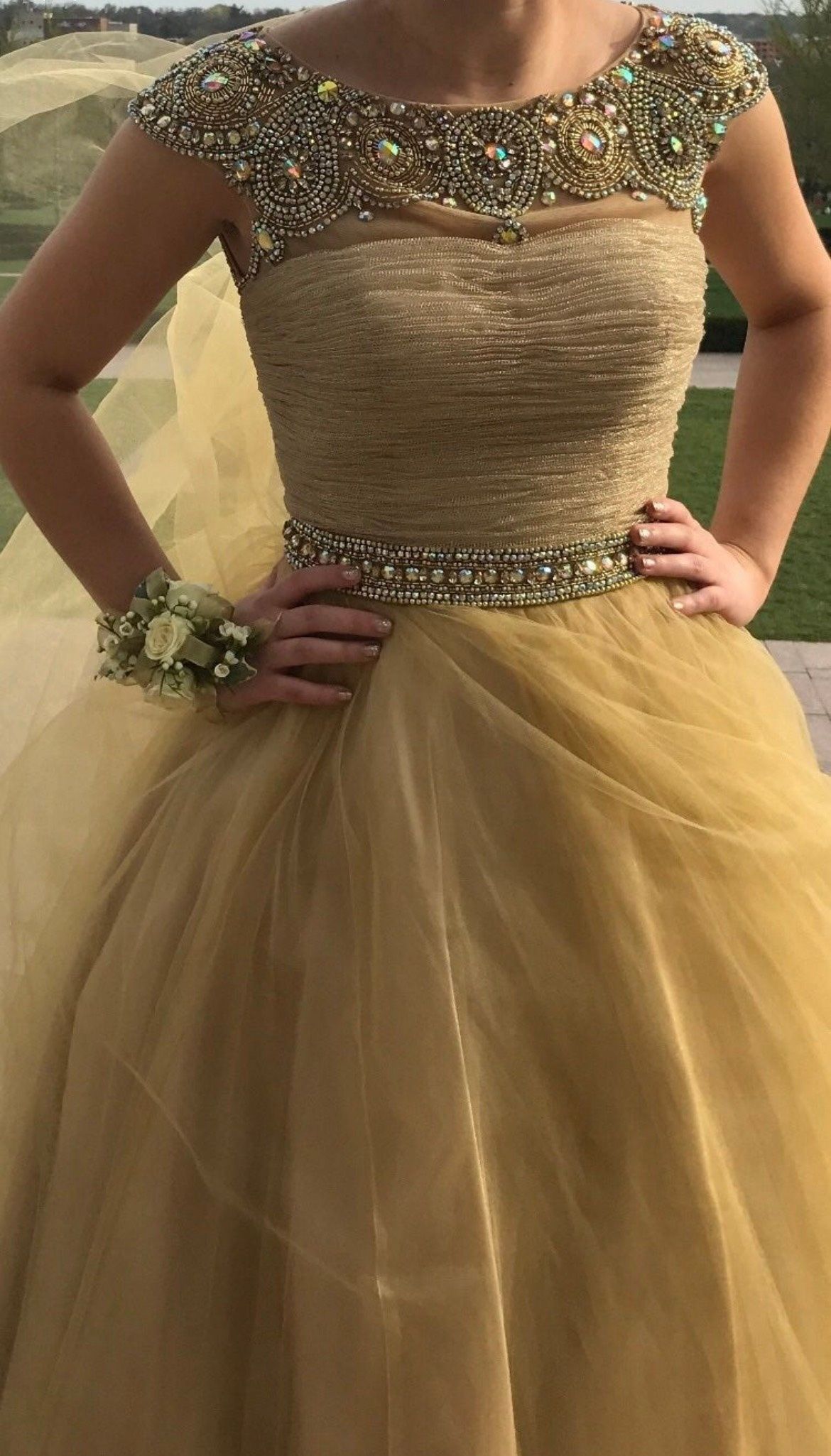Sherri Hill Size 6 Prom Cap Sleeve Gold Ball Gown on Queenly