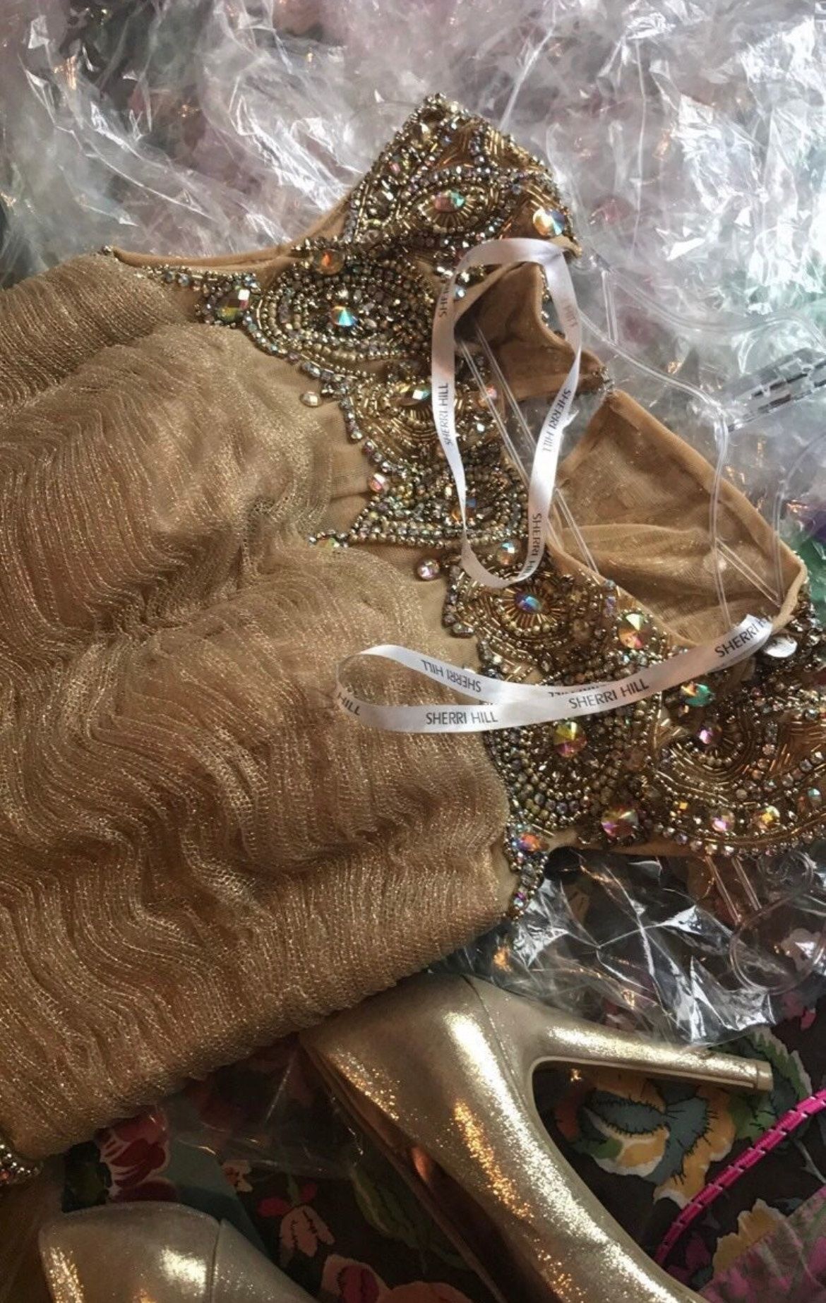 Sherri Hill Size 6 Prom Cap Sleeve Gold Ball Gown on Queenly