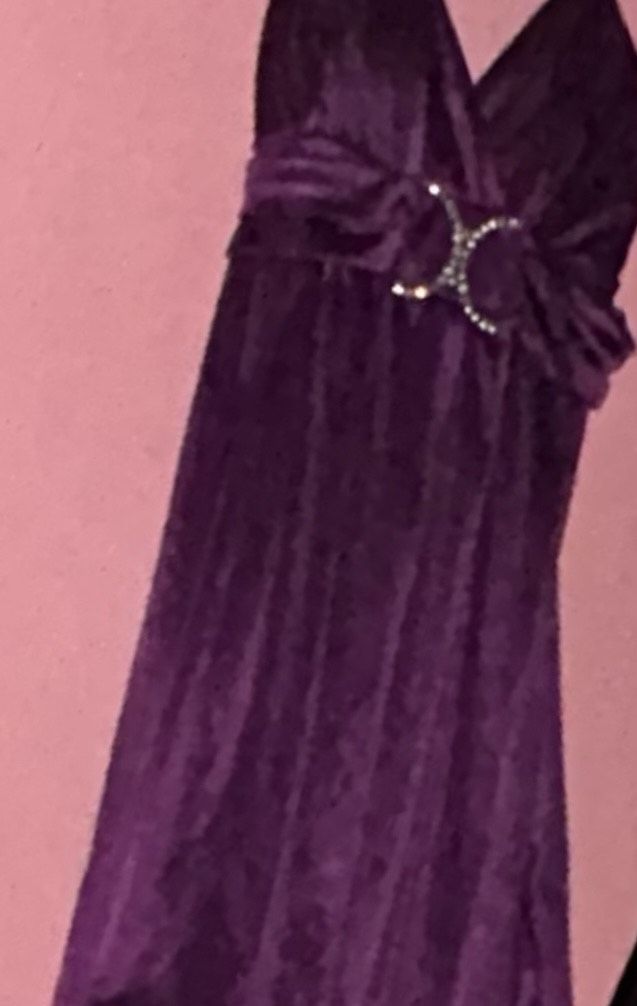 Size S Nightclub Plunge Purple Cocktail Dress on Queenly
