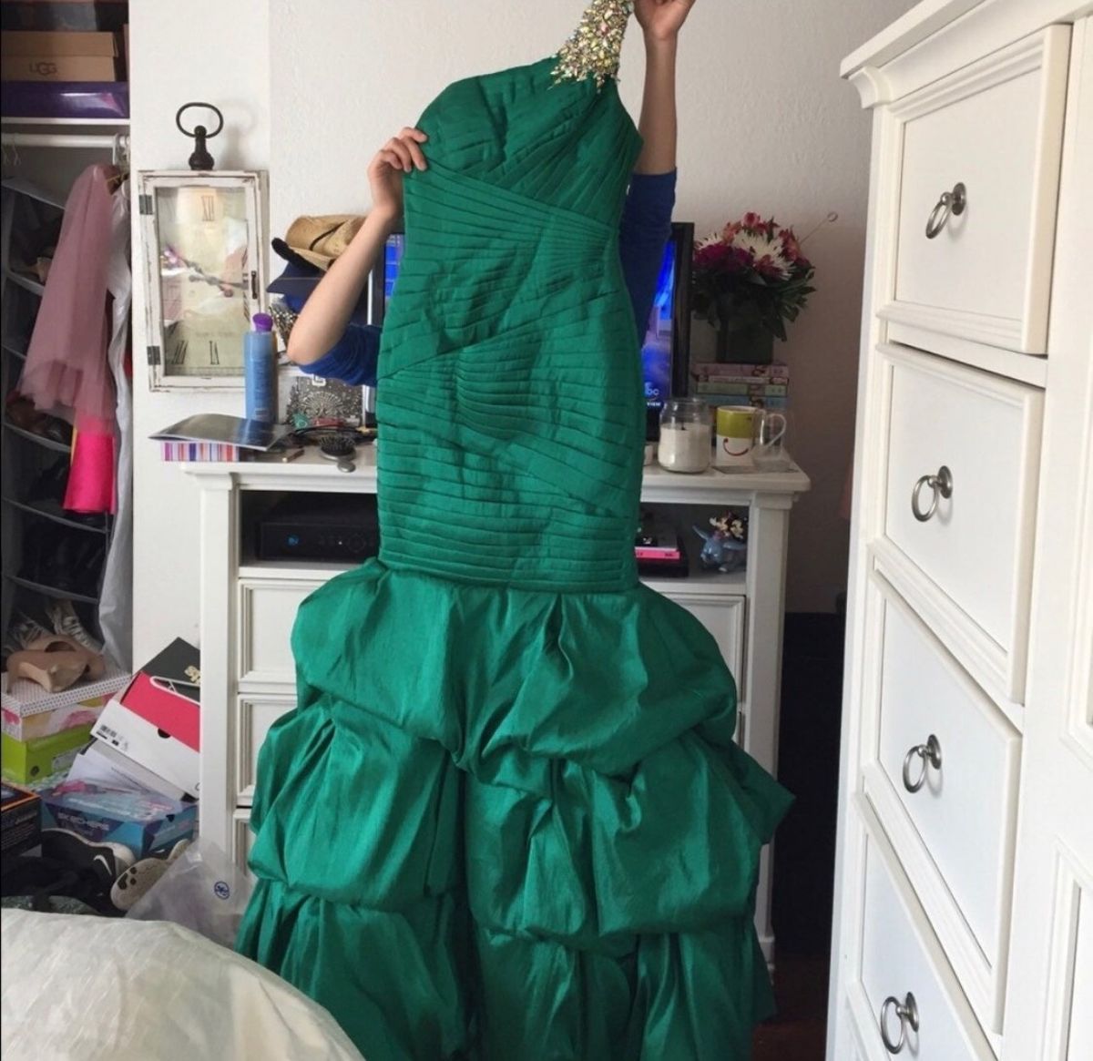 Size 0 Prom One Shoulder Green Mermaid Dress on Queenly