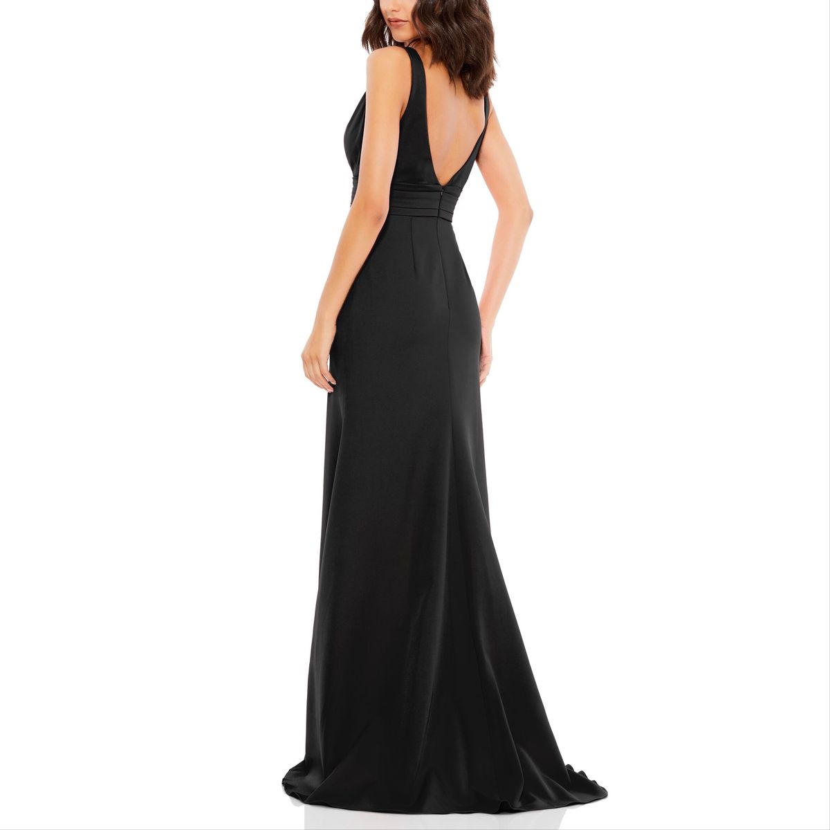 Style 4954 Mac Duggal Size 6 Plunge Black A-line Dress on Queenly