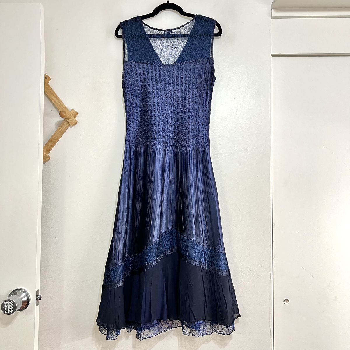 Komarov Size 10 Navy Blue A-line Dress on Queenly
