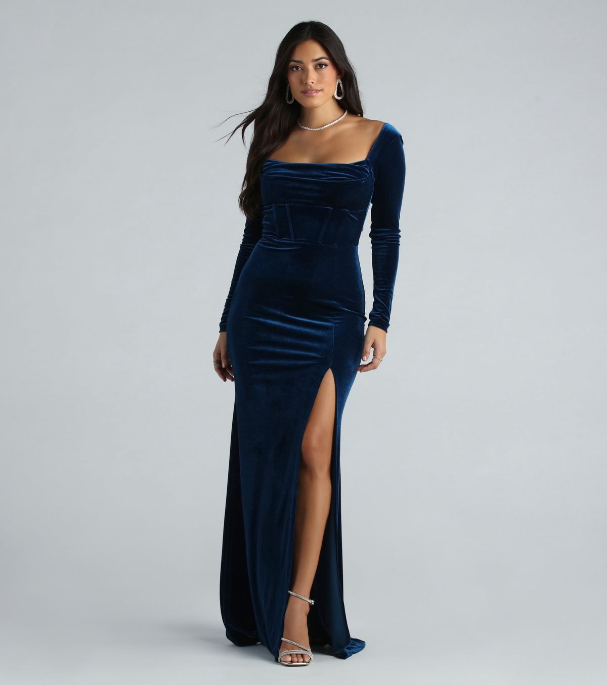 Style 05002-7610 Windsor Size XS Bridesmaid Long Sleeve Velvet Blue Side Slit Dress on Queenly