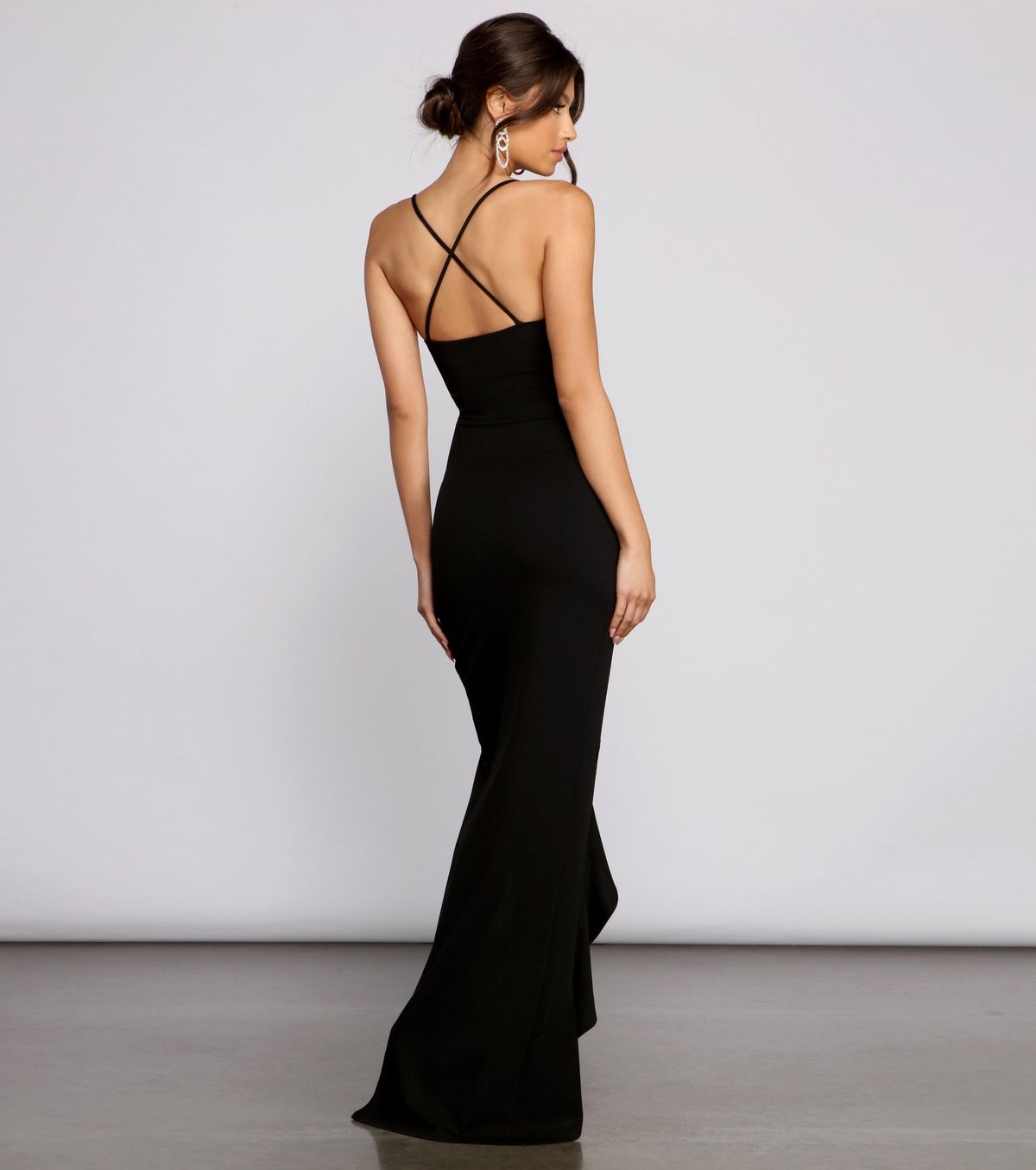 Style 05002-1239 Windsor Size M Bridesmaid Sequined Black Side Slit Dress on Queenly