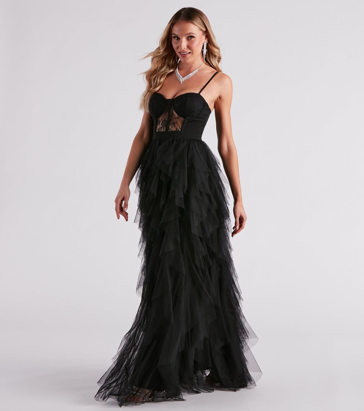 Style 05002-2711 Windsor Size M Prom Lace Black Floor Length Maxi on Queenly
