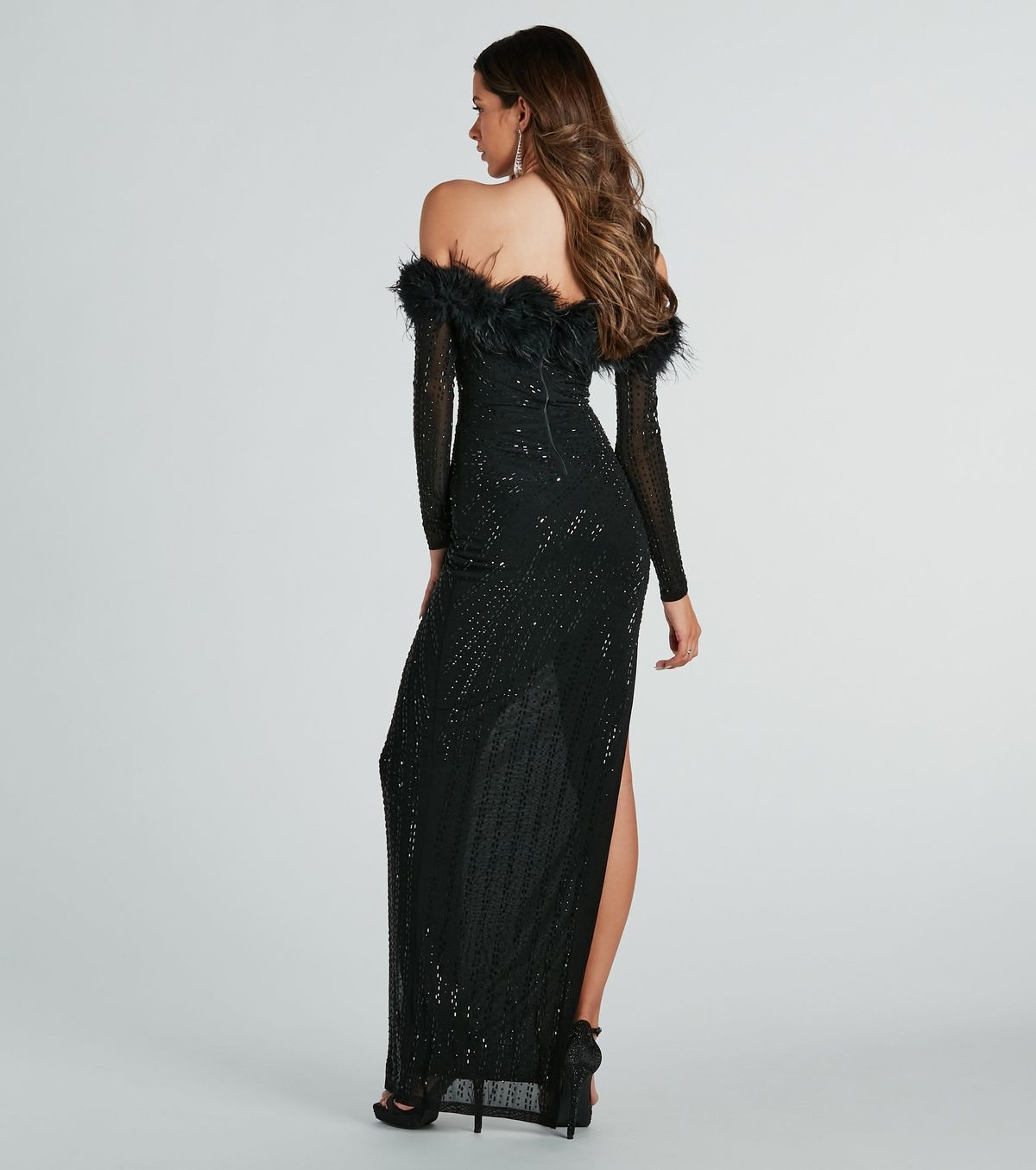 Style 05002-7483 Windsor Size S Prom Long Sleeve Sequined Black Side Slit Dress on Queenly