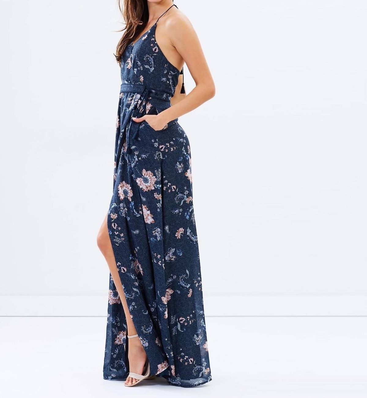 Style 1-1200374563-2901 THE JETSET DIARIES Size M Plunge Floral Blue Side Slit Dress on Queenly