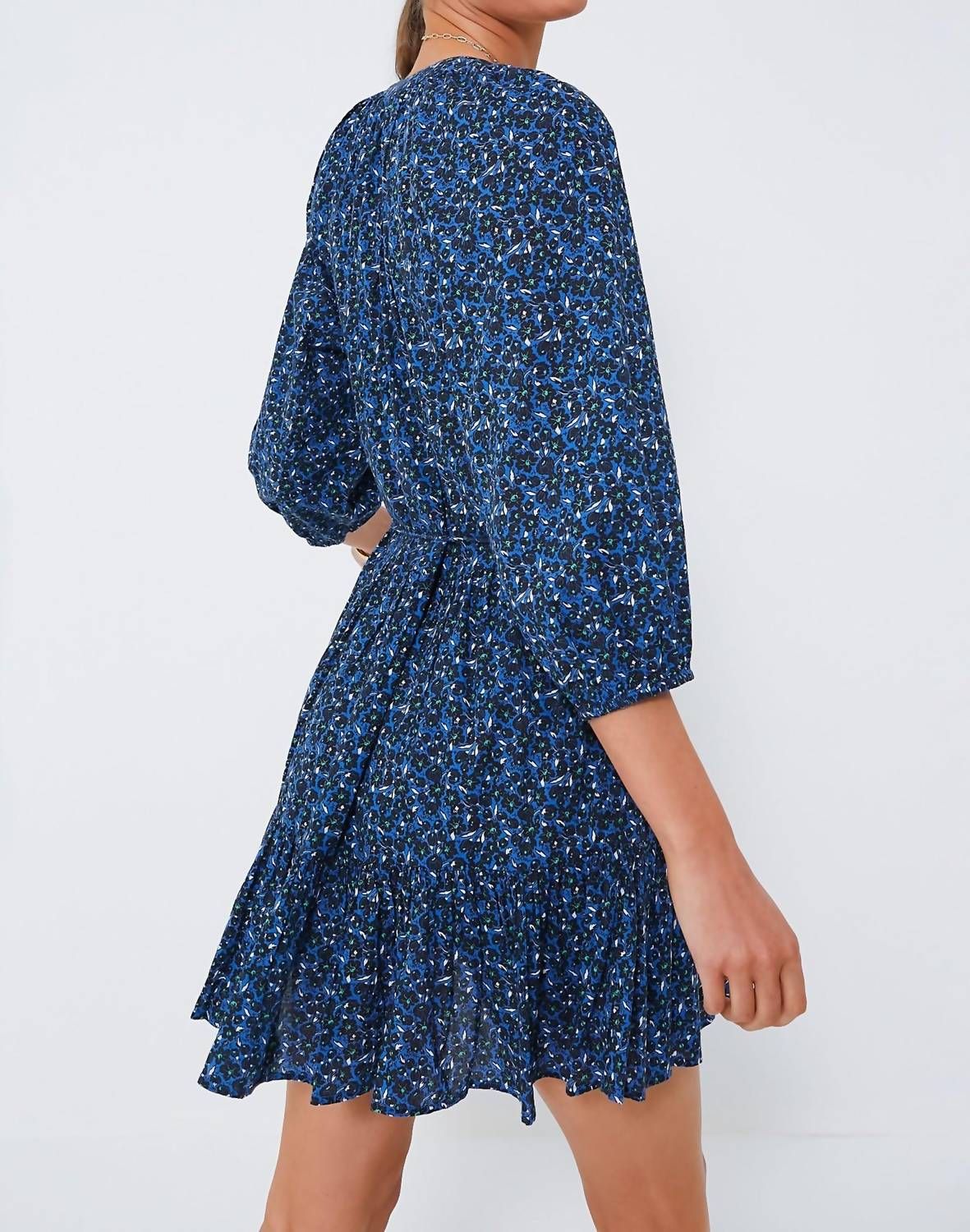 Style 1-2926445032-3236 APIECE APART Size S Long Sleeve Floral Blue Cocktail Dress on Queenly