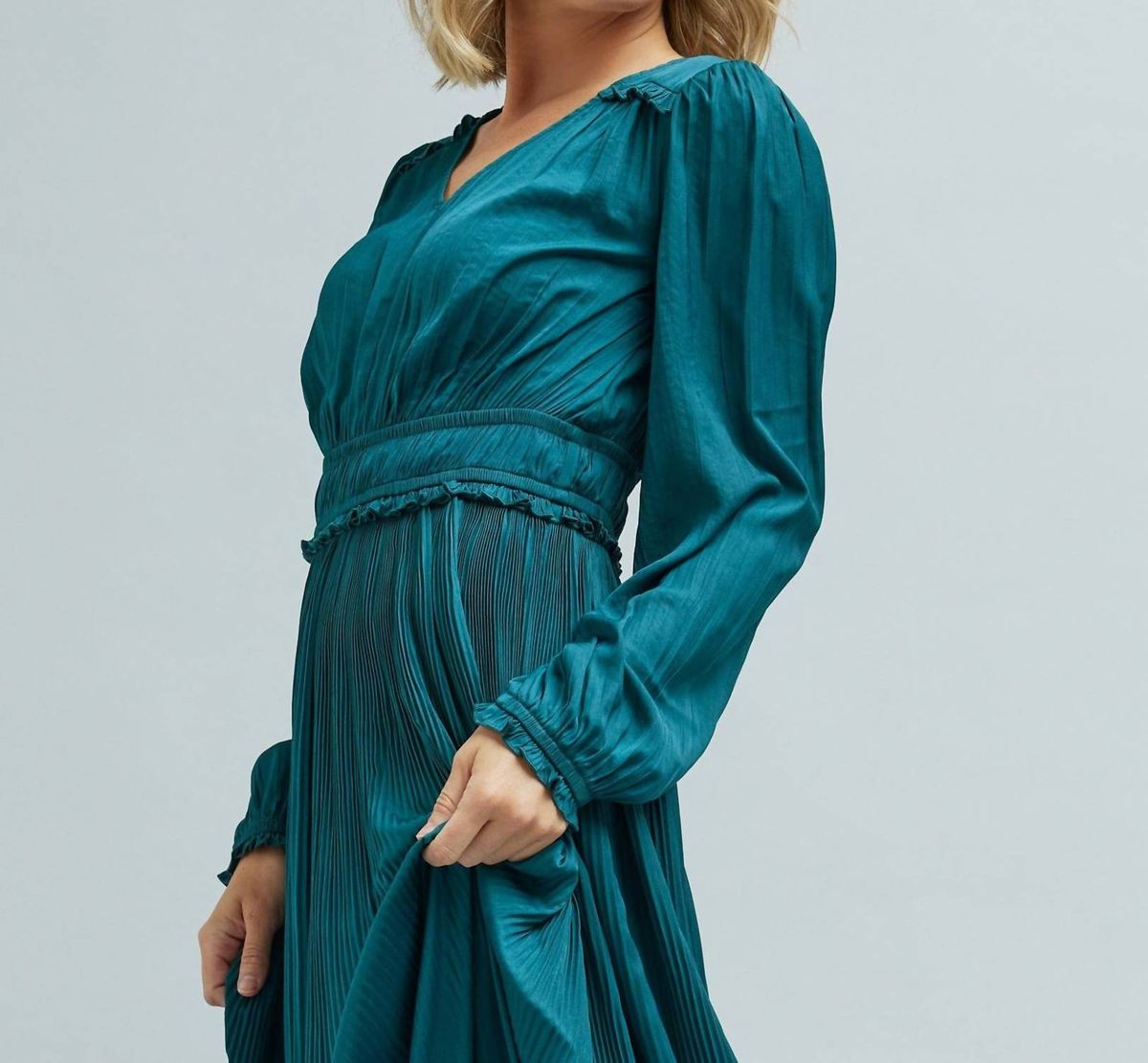 Style 1-404305140-3236 DOWNEAST Size S Long Sleeve Green Side Slit Dress on Queenly