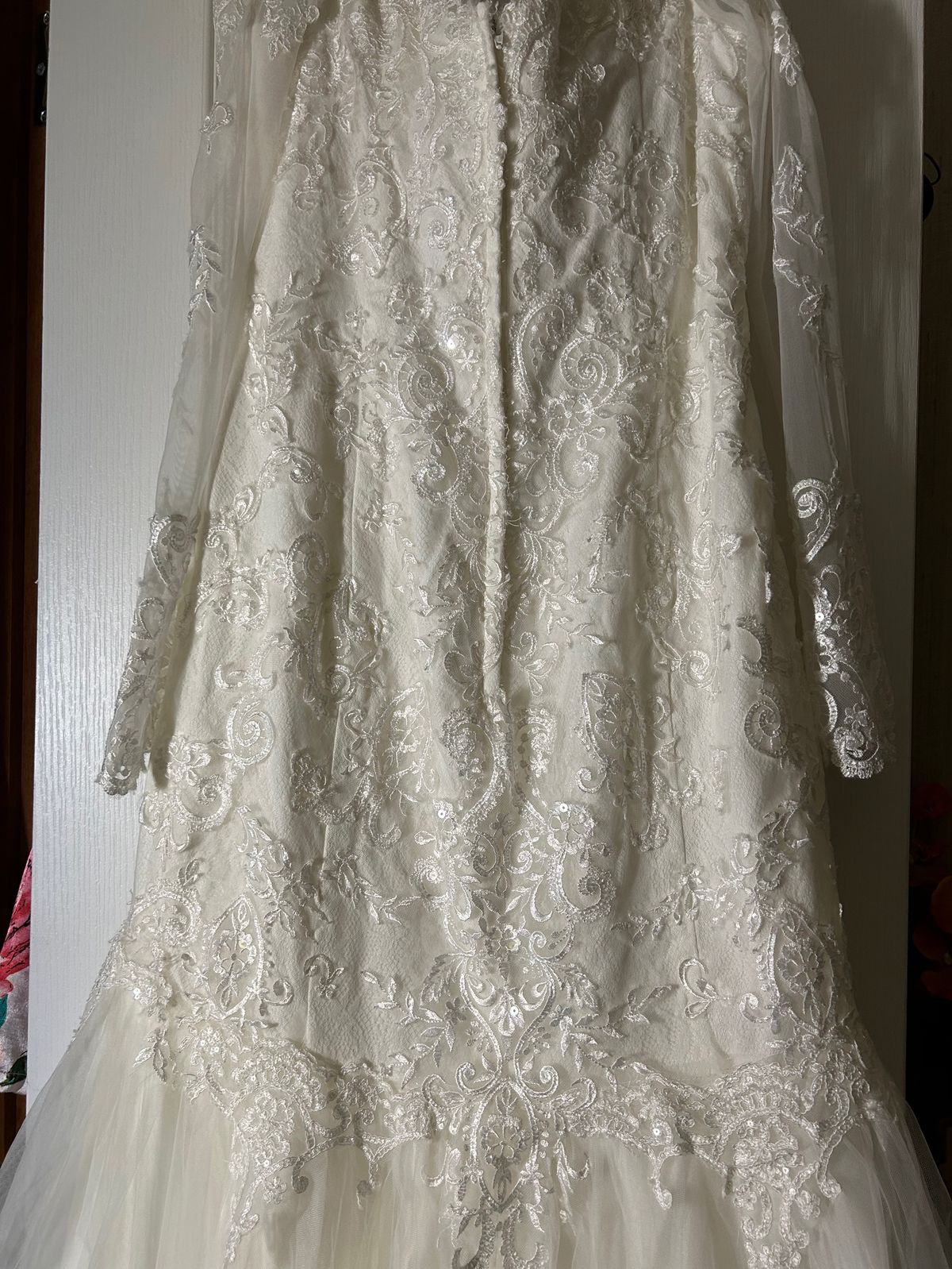 David's Bridal Size 10 Wedding Off The Shoulder Lace White Mermaid Dress on Queenly