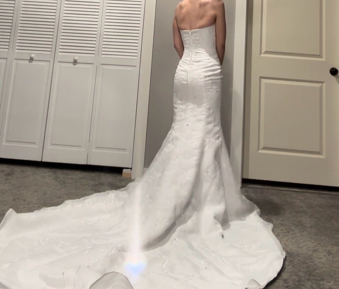 Venus Size 4 Wedding Strapless White Mermaid Dress on Queenly