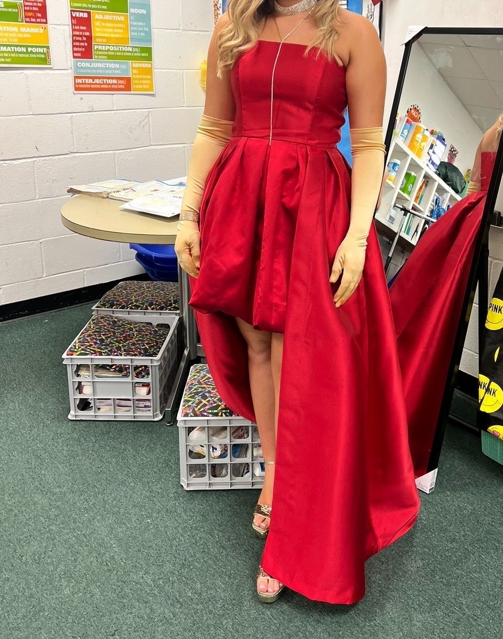Size 8 Pageant Strapless Red Cocktail Dress on Queenly