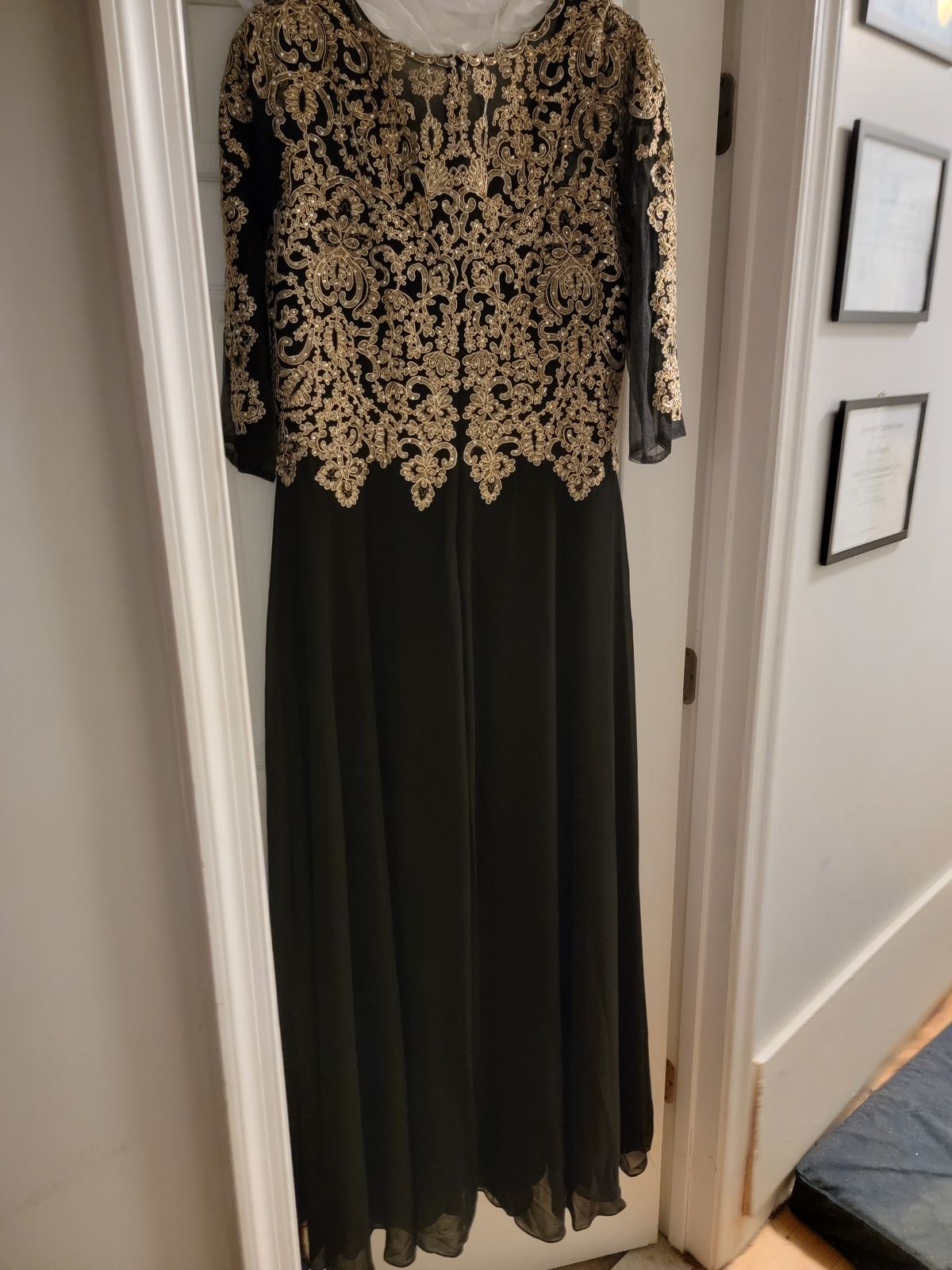 Plus Size 28 Prom Black Ball Gown on Queenly