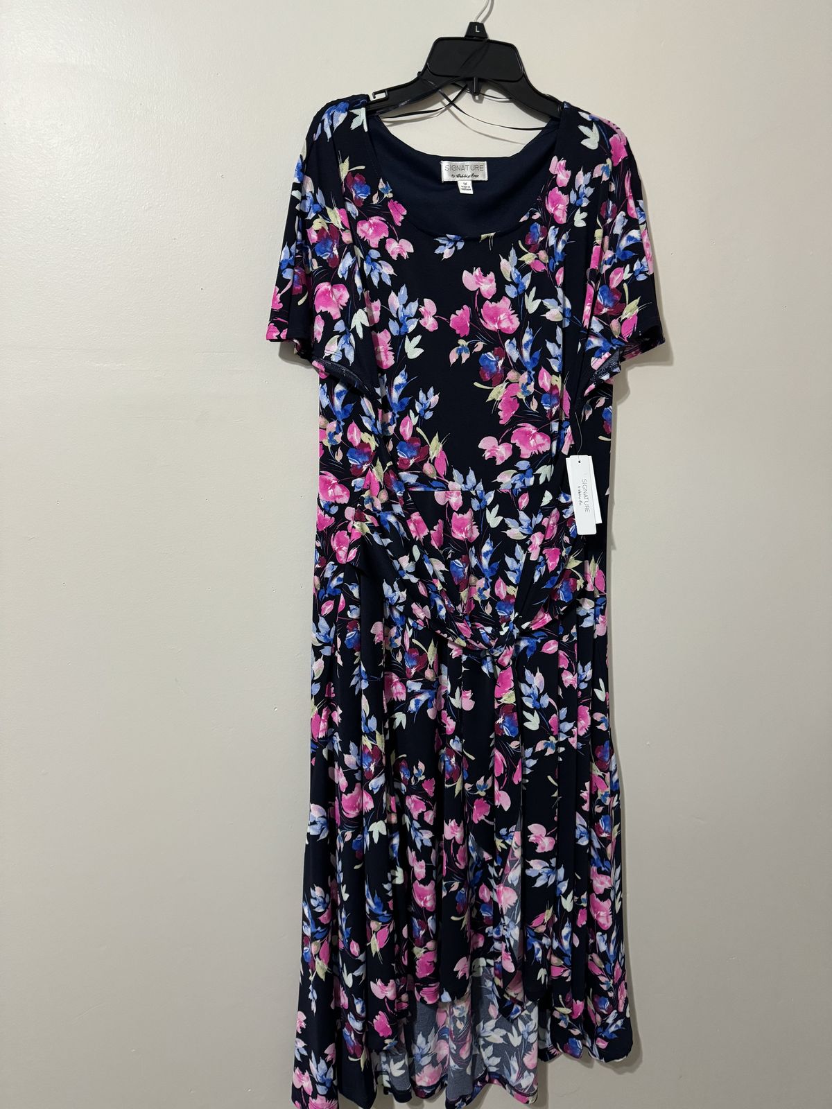 Robbie Bee Size 1X Cap Sleeve Pink A-line Dress on Queenly