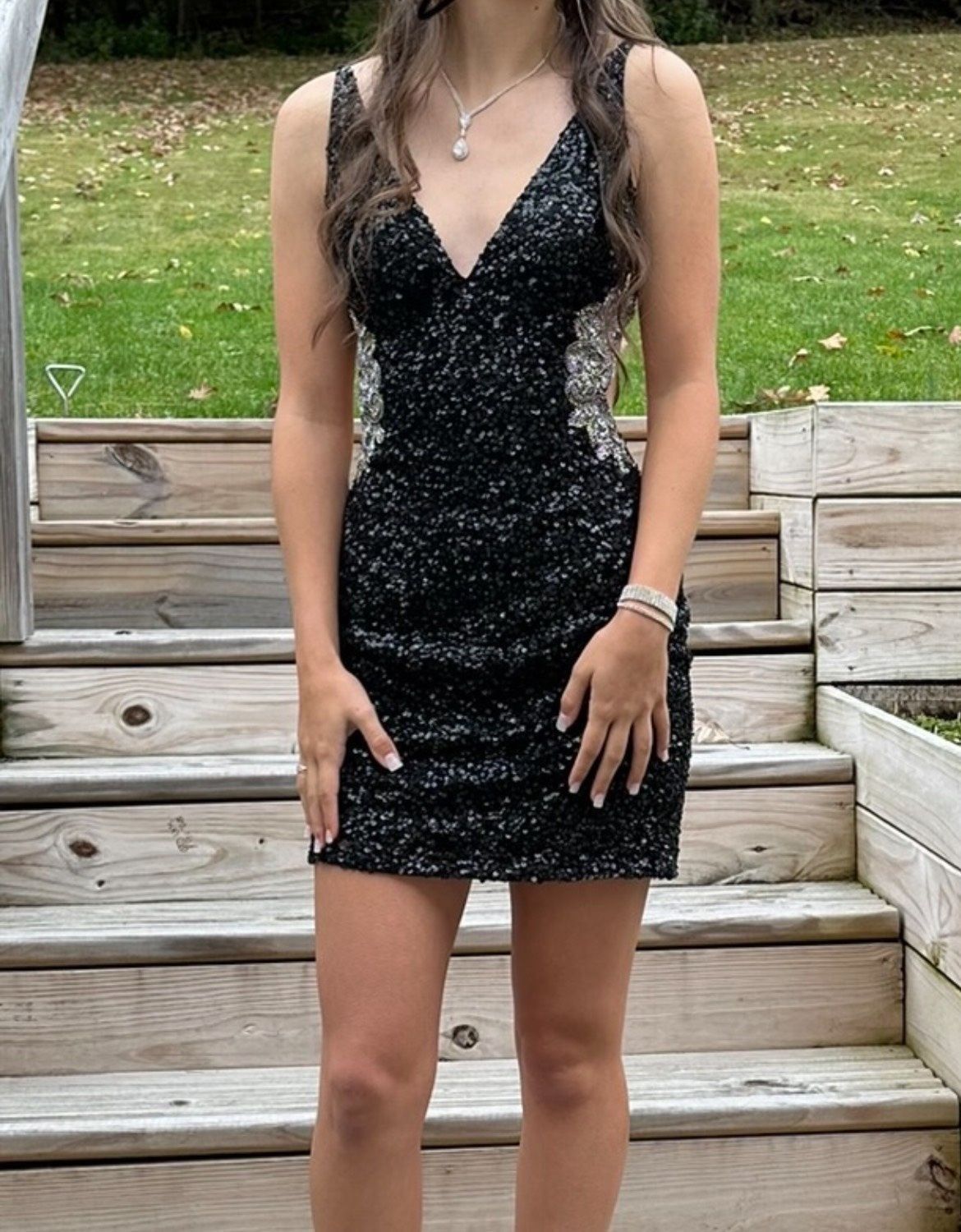 Style PV4052 Primavera Size 4 Homecoming Plunge Black Cocktail Dress on Queenly