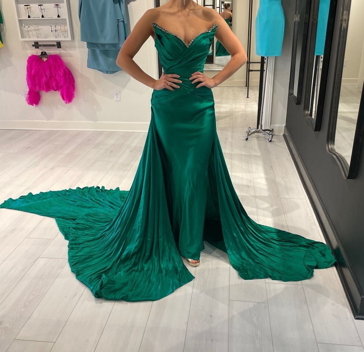 Sherri Hill Size 2 Pageant Strapless Emerald Green Dress With Train on Queenly