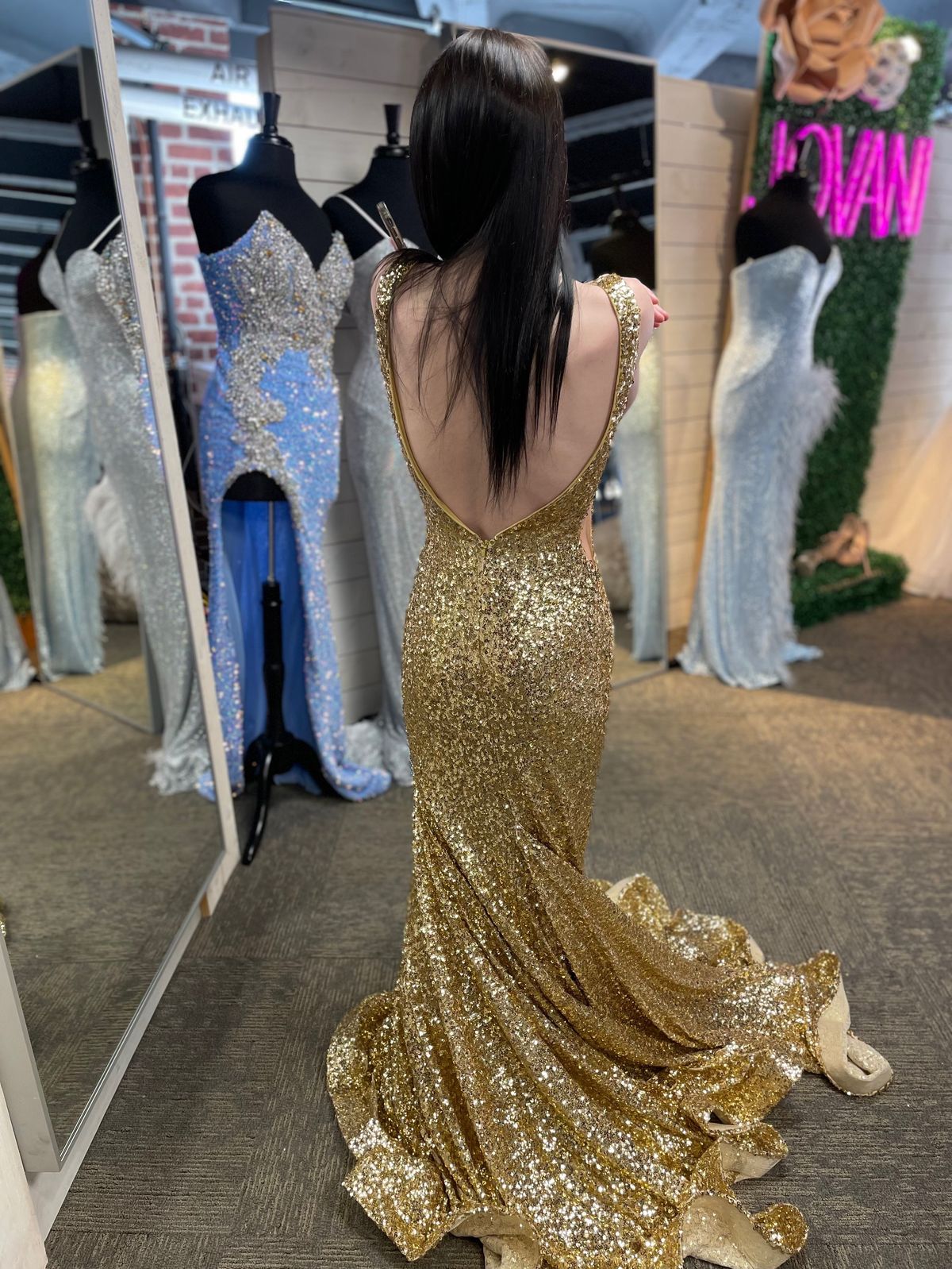 Style 23079 Jovani Size 00 Prom Plunge Gold Mermaid Dress on Queenly