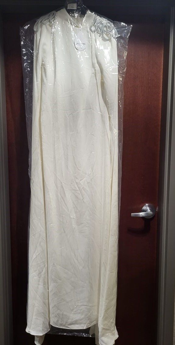 Style  3842-2958&0001 John Paul Ataker Size 14 White Floor Length Maxi on Queenly