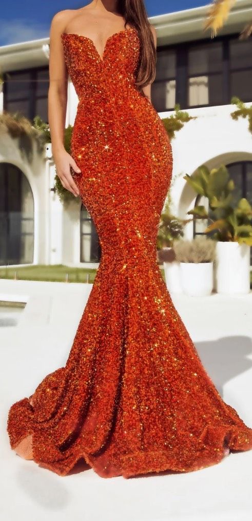 Size M Prom Plunge Orange Mermaid Dress on Queenly