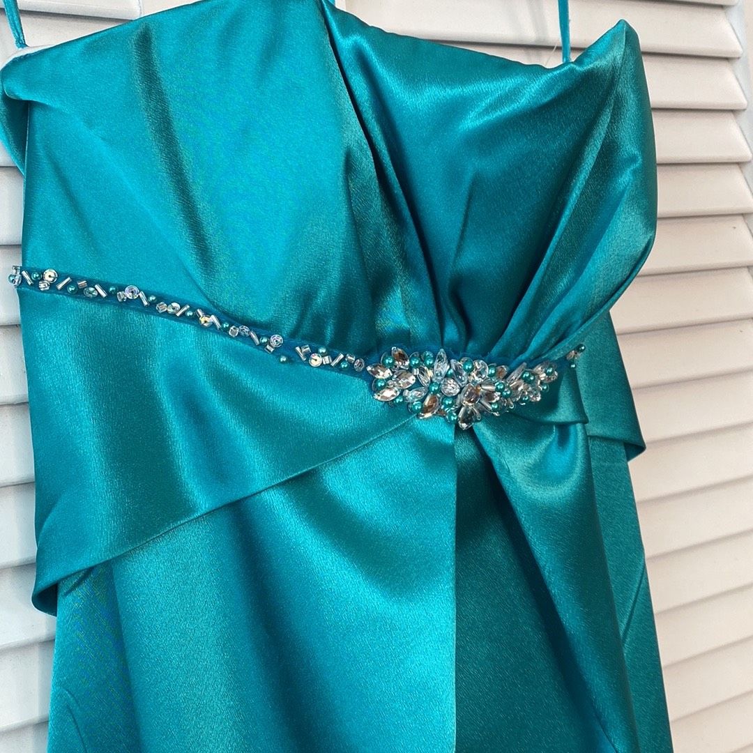 Mary’s Bridal Size 8 Strapless Sequined Green A-line Dress on Queenly