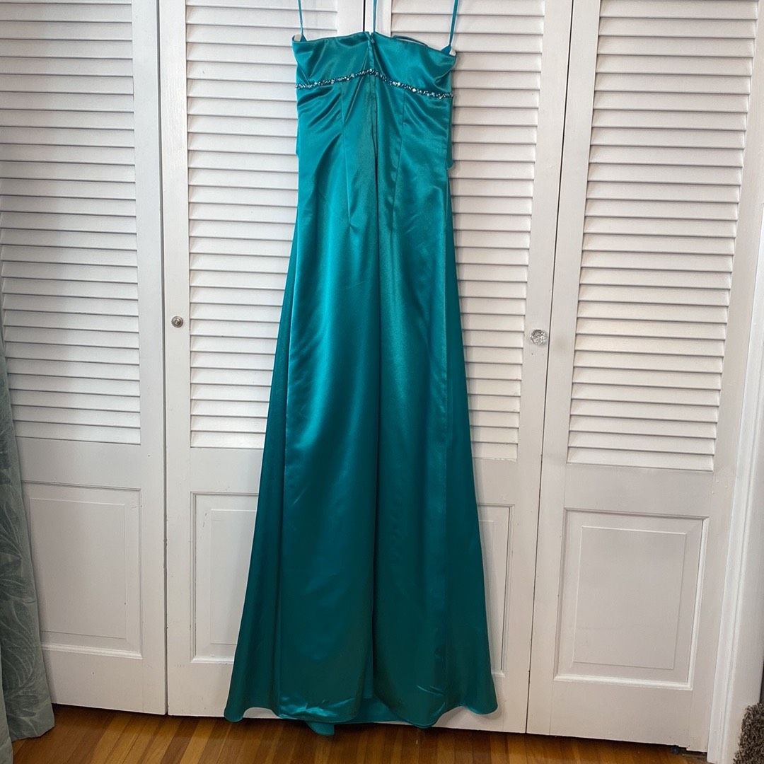 Mary’s Bridal Size 8 Strapless Sequined Green A-line Dress on Queenly