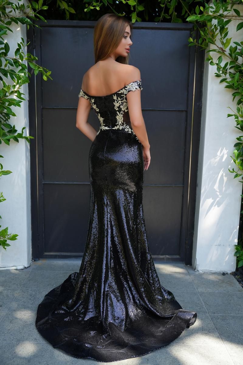 Style PS24521 Portia and Scarlett Size 2 Prom Black Mermaid Dress on Queenly