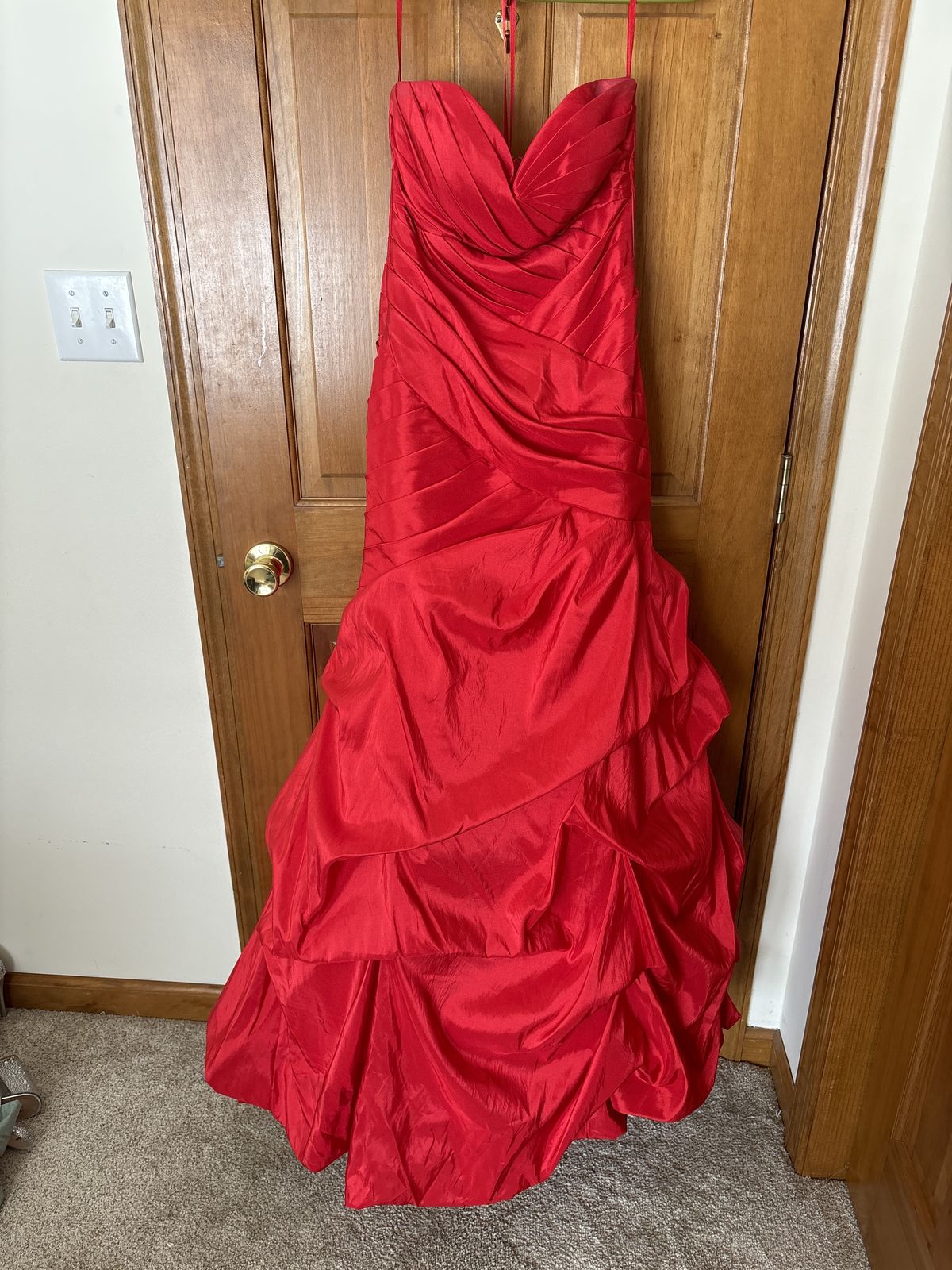 Size 6 Strapless Red Mermaid Dress on Queenly