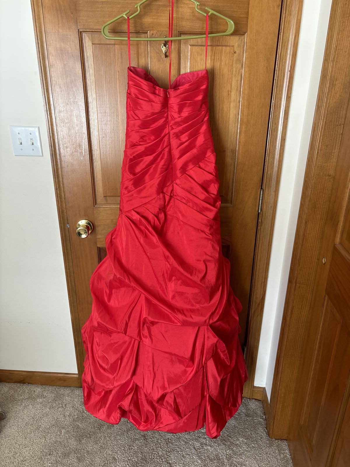 Size 6 Strapless Red Mermaid Dress on Queenly