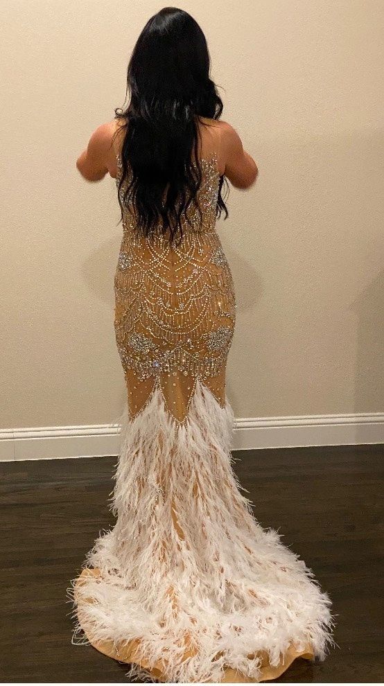 Kelly Lynn Size 4 Prom Nude Mermaid Dress on Queenly