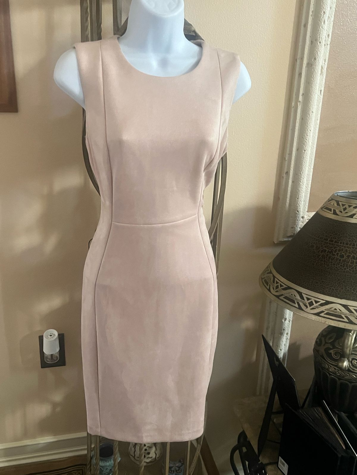 Style CT2J1A00 Calvin Klein Size 10 Prom Nude Cocktail Dress on Queenly