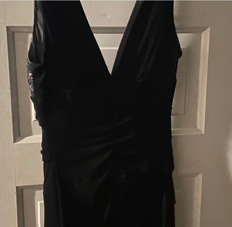 Size S Prom Plunge Black Cocktail Dress on Queenly