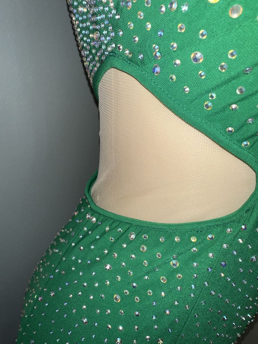 Betsy and Adam Size 6 Prom Green Mermaid Dress on Queenly