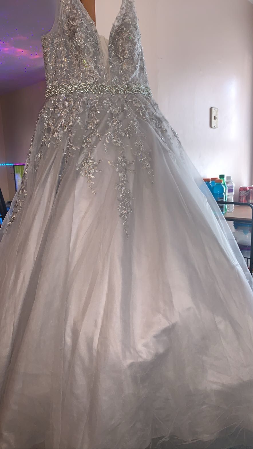 Plus Size 18 Prom Silver Ball Gown on Queenly
