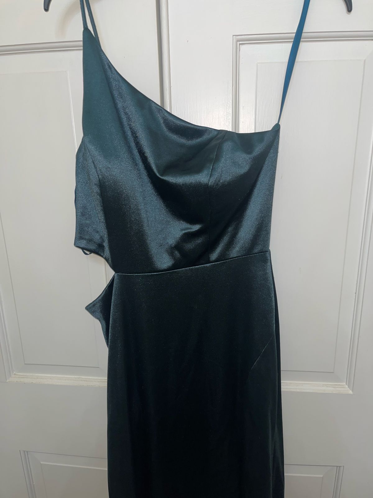 Size 4 Prom One Shoulder Green Side Slit Dress on Queenly