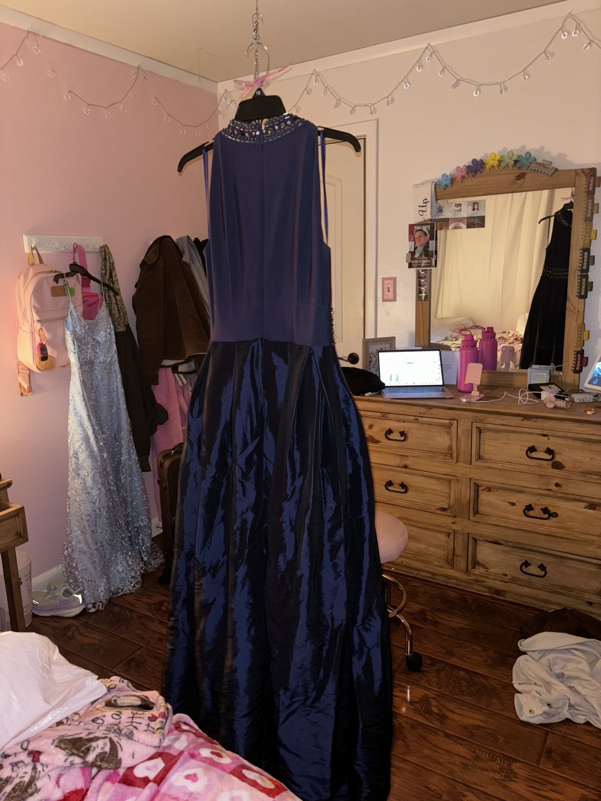 Size 6 Navy Blue Ball Gown on Queenly