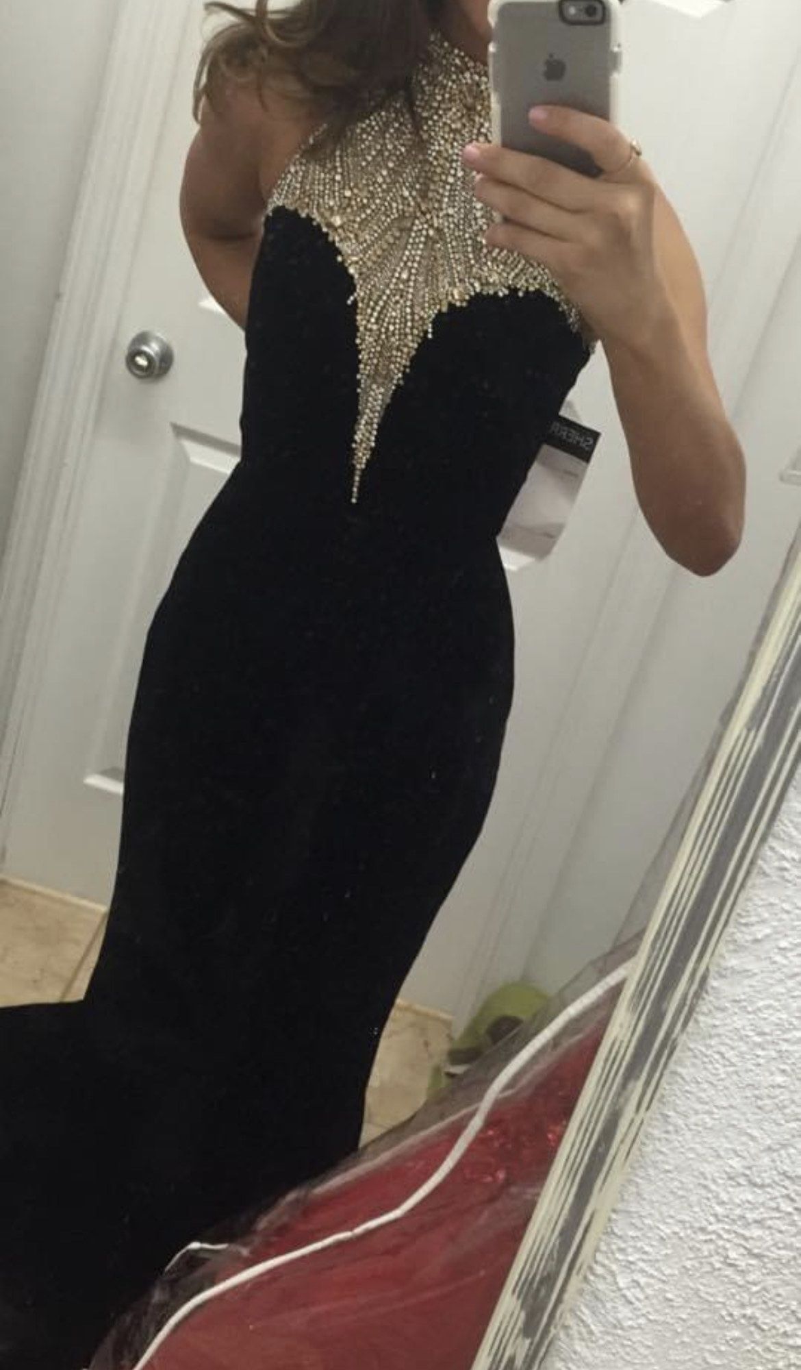 Sherri Hill Size 2 Prom Plunge Sequined Black Mermaid Dress on Queenly