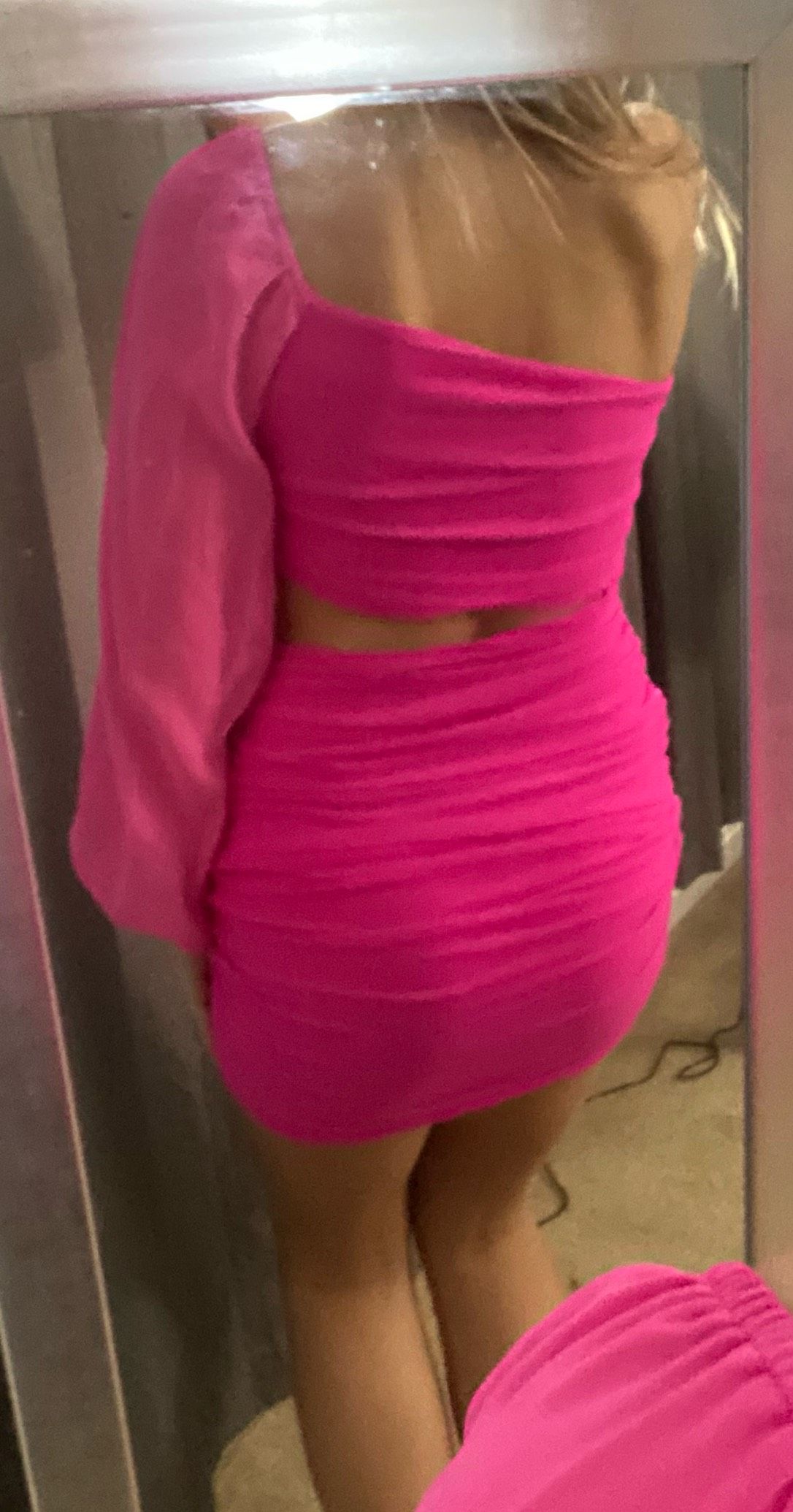 Size 2 Homecoming Long Sleeve Hot Pink Cocktail Dress on Queenly