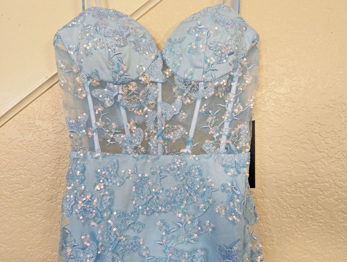 Style Light Blue Butterfly Corset Sequined Sweetheart Formal Prom Mermaid Dress Adora Size 4 Prom Plunge Sequined Light Blue Mermaid Dress on Queenly