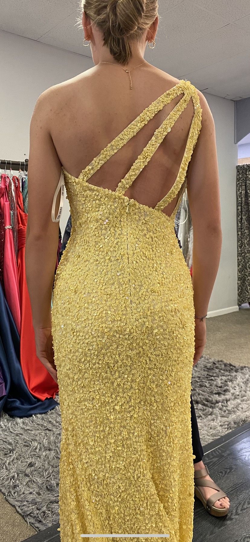Sherri Hill Size 2 Prom One Shoulder Yellow Side Slit Dress on Queenly