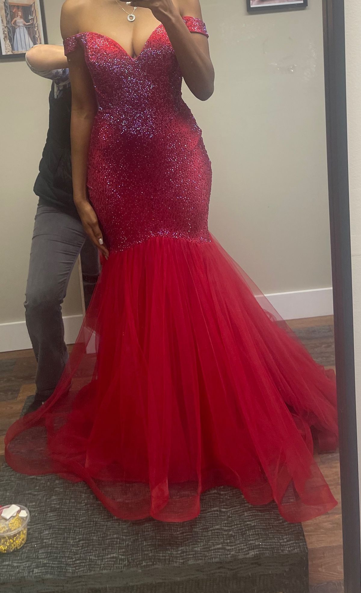 Size 6 Prom Off The Shoulder Sequined Red Mermaid Dress on Queenly
