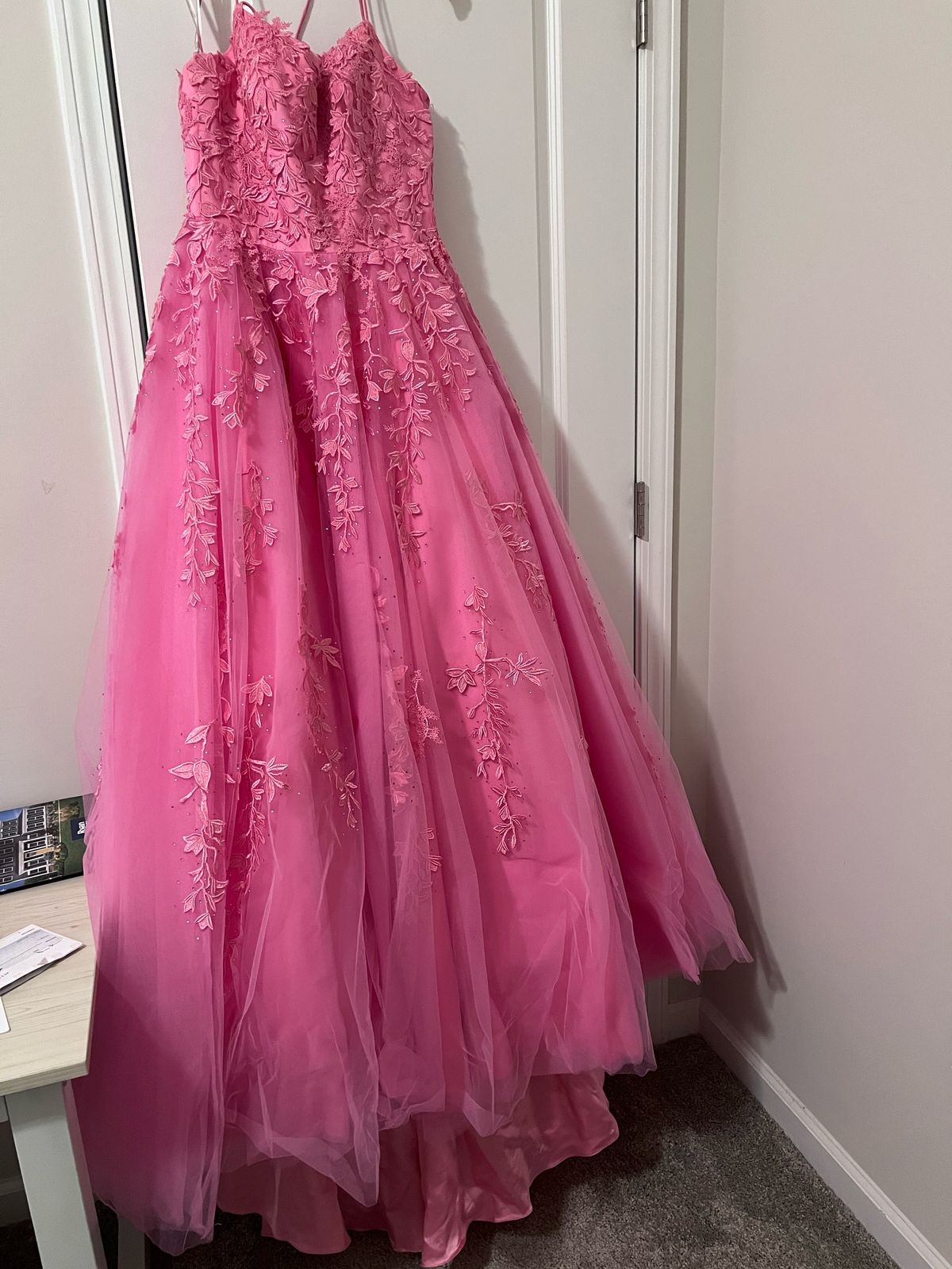 Sherri Hill Size 6 Prom Plunge Pink Ball Gown on Queenly