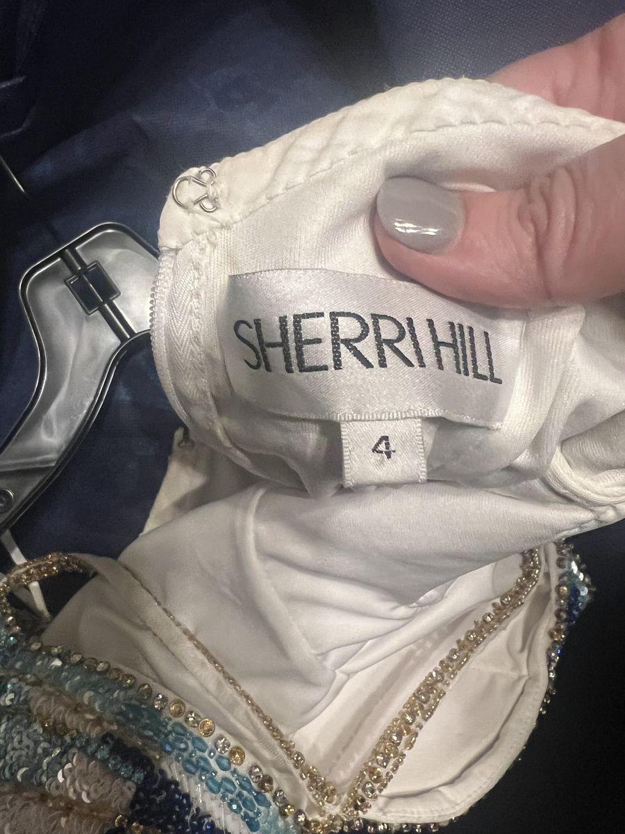 Sherri Hill Size 4 Prom Plunge White Cocktail Dress on Queenly