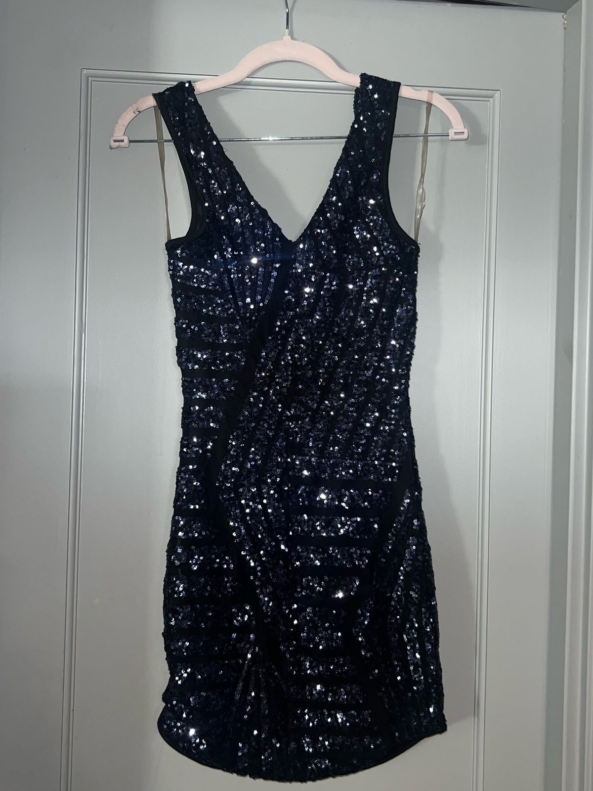 Windsor Size 00 Nightclub Plunge Blue Cocktail Dress on Queenly