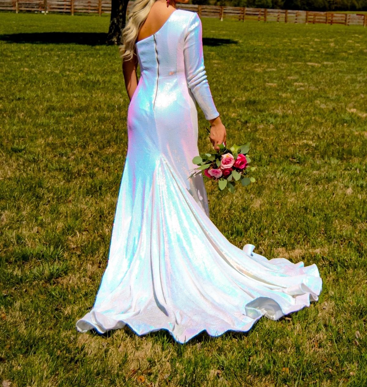 Ashley Lauren Size 4 Prom One Shoulder White Mermaid Dress on Queenly