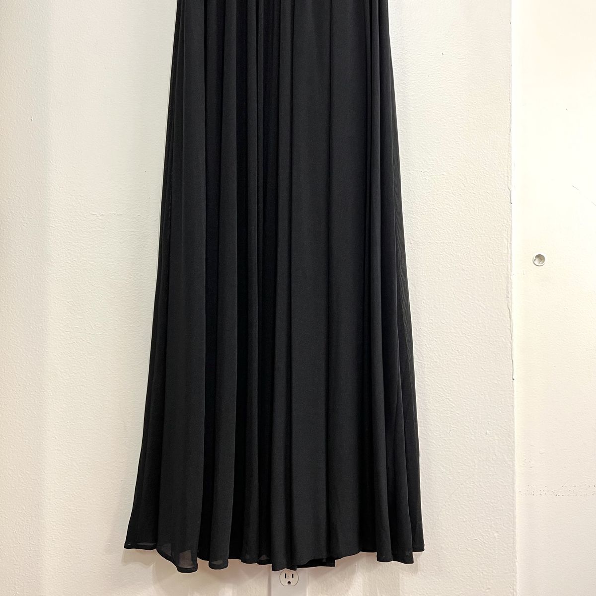 Style 29772 La Femme Size 4 Floral Black Floor Length Maxi on Queenly