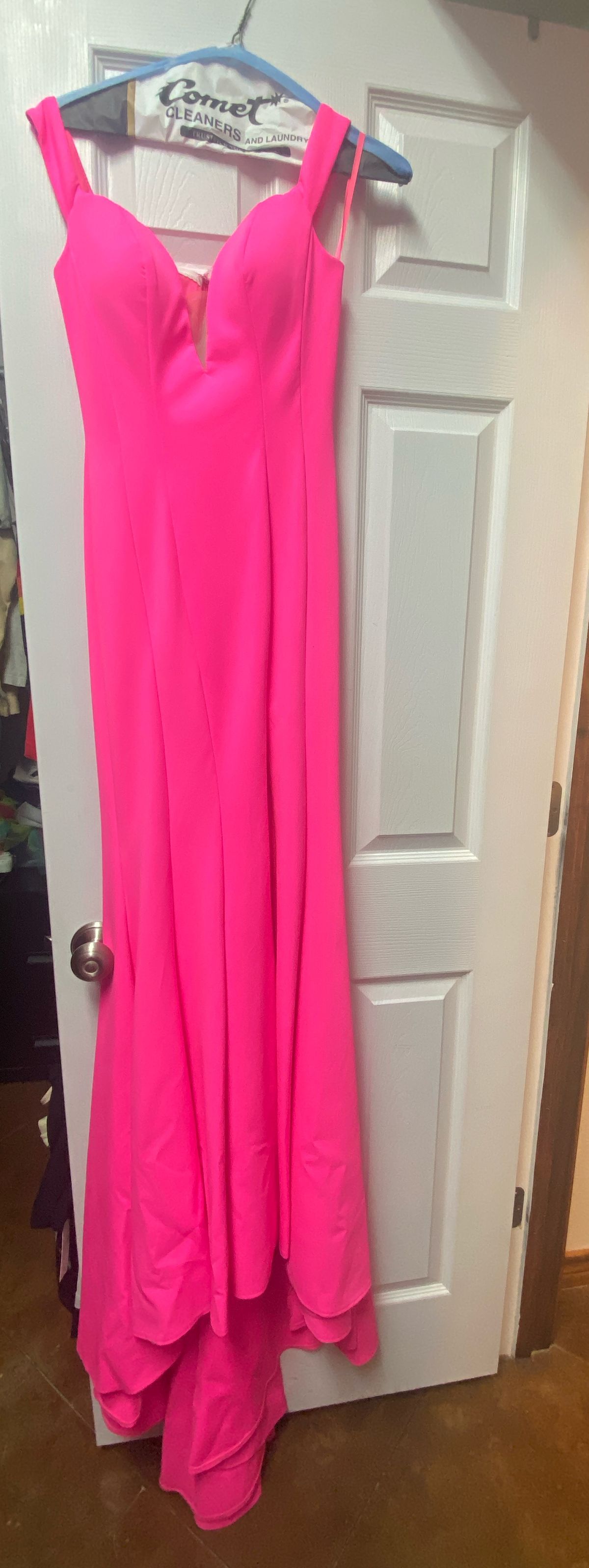 Size 0 Prom Off The Shoulder Hot Pink Side Slit Dress on Queenly