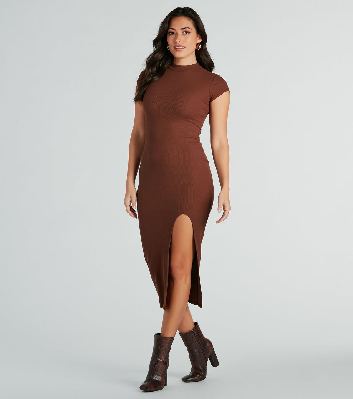 Style 05102-5304 Windsor Size L High Neck Brown Side Slit Dress on Queenly