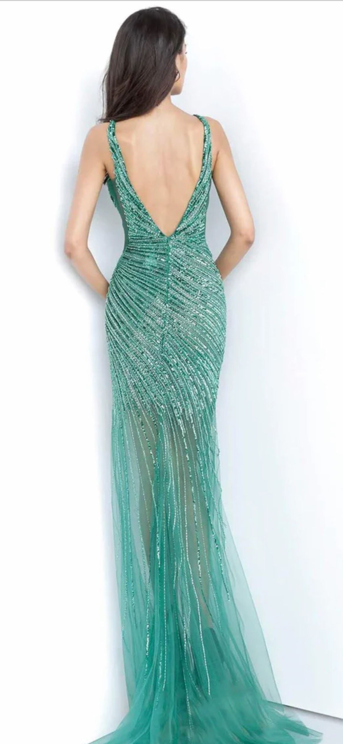Style 3686 Jovani Size 2 Prom Plunge Green Side Slit Dress on Queenly