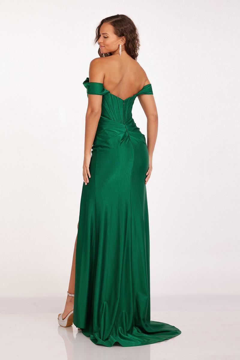 Style 90252 Abby Paris Size 4 Prom Emerald Green Side Slit Dress on Queenly