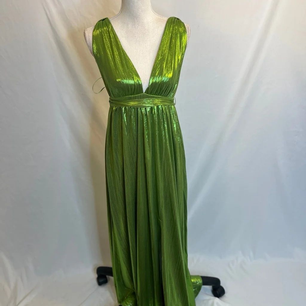 Size 8 Green Cocktail Dress on Queenly